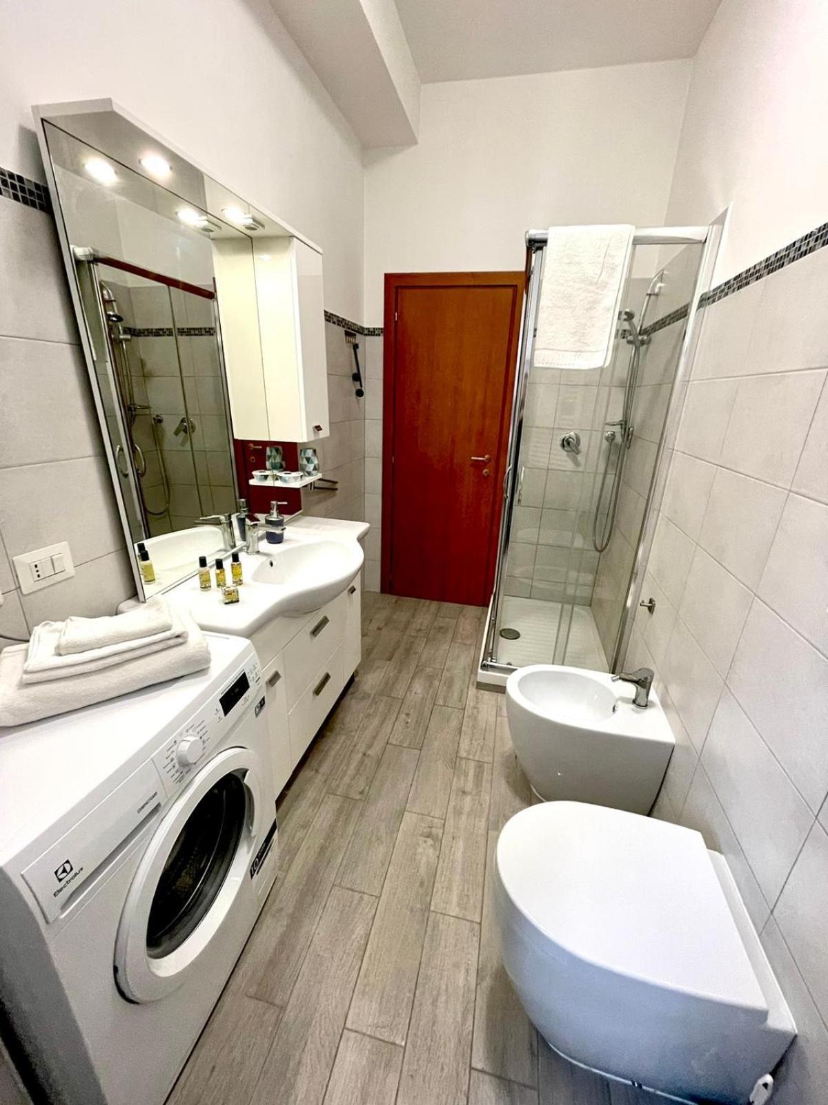 Lucens Domus Appartamento Roma Quartiere Trieste - Vicino Metro B1 - Екстериор снимка