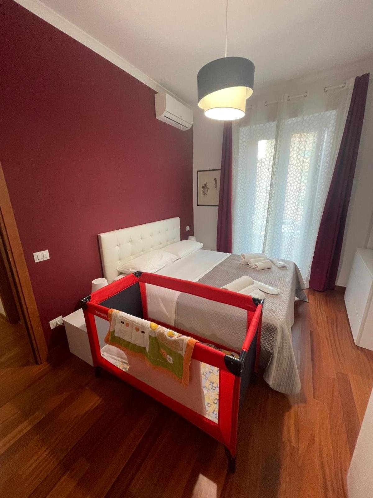 Lucens Domus Appartamento Roma Quartiere Trieste - Vicino Metro B1 - Екстериор снимка